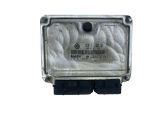 Calculateur 038906019NJ 0281011823 Volkswagen Bosch 49521