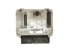 Calculateur 0281013225 55561909 Opel GM Bosch 25507 Calculateur 0281013225 55561909 Opel GM Bosch 25507
