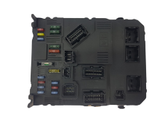 Calculateur BSI E01-00 9653667580 S118085320E PSA Siemens 1772