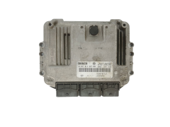 Calculateur 0281013907 8200705747 8200705748 Renault Bosch 46250