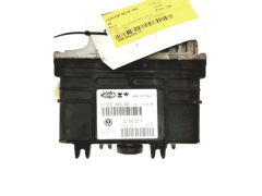Calculateur 032906030P IAW1AV.V0 61600.355.02 VW Magneti Marelli 18254