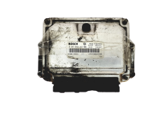 Calculateur 0281010442 8200126983 8200049306 Renault Bosch 