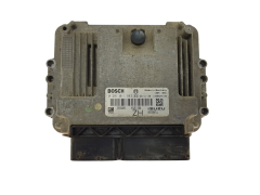Calculateur Opel 0281011943 55556829 8973785711 Bosch 13531