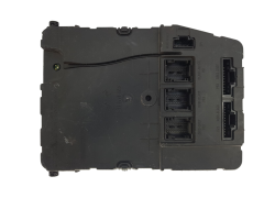 Calculateur UCH X84 N2 8200309690 S118400220D Renault Siemens 1338 Calculateur UCH X84 N2 8200309690 S118400220D Renault Siemens 1338