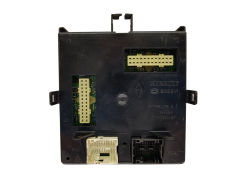 Calculateur UCH 8200660167 8200371619 21653294-8 Renault Sagem Calculateur UCH 8200660167 8200371619 21653294-8 Renault Sagem