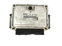 Calculateur 0281010502 8200118522 8200085921 Renault Bosch 20425