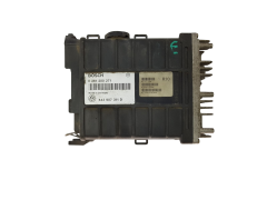 Calculateur VW 443907311D 0261200271 Bosch 17791