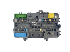 Boîtier Fusibles 13222173 5DK008669-33 Opel  GM Hella