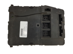 Calculateur UCH N3 8200606830 S118400260G Renault Siemens 1267 Calculateur UCH N3 8200606830 S118400260G Renault Siemens 1267