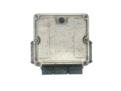Calculateur 0281010297 8200048297 8200183768 Renault Bosch 41666