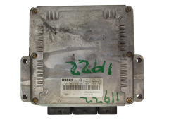 Calculateur 0281010819 8200039569 8200166362 Renault Bosch 3013