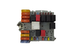 Boîtier Fusibles Fiat 51804118 57657 0051804118057657