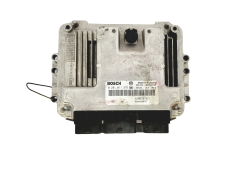 Calculateur 8200391971 0281011275 8200269879 Renault Bosch