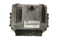 Calculateur 0281011549 8200310863 8200370779 Renault Bosch 27113