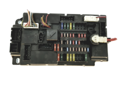 Boîtier Fusibles 519317119 05476073 Mini