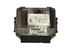 Calculateur 0281010390 9647785880 9647158380 PSA Bosch 30490