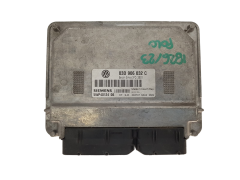 Calculateur 03D906032C 5WP40124 06 VW Siemens 2798