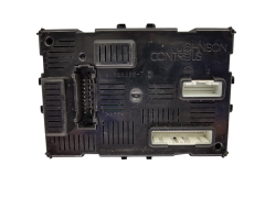 Calculateur 8200652284B 28118124-5 Renault Johnson Controls Calculateur 8200652284B 28118124-5 Renault Johnson Controls