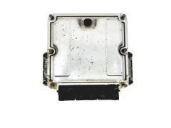 Calculateur 8200091428 0281010787  Renault Nissan Bosch 