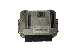 Calculateur 0281012589 8200527725 8200527756 Renault Bosch 18635