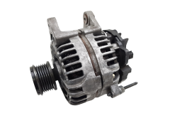 Alternateur 8200390675 0124425037 1.5dCi Renault Clio 3 Bosch Alternateur 8200390675 0124425037 1.5dCi Renault Clio 3 Bosch