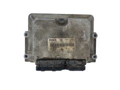 Calculateur 73501227 0281010332 93741WAA Alfa Romeo Bosch 53133