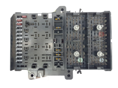 Boîtier Fusibles Chrysler P04707996AC Boîtier Fusibles Chrysler P04707996AC