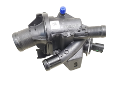 Boitier Thermostat D'eau moteur 110604371R 2.3 dCi Master 3 Movano 2 NV400 0km Boitier Thermostat D'eau moteur 110604371R 2.3 dCi Master 3 Movano 2 NV400 0km