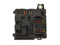 Calculateur UPC X84 N2 8200306032A S118399200D Renault Siemens 1416 Calculateur UPC X84 N2 8200306032A S118399200D Renault Siemens 1416