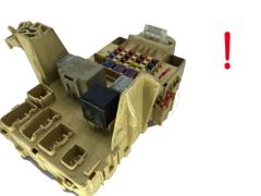 Boîtier Fusibles Toyota 82730-0D040 50610