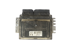 Calculateur Nissan MEC32-040 L4 YX Hitachi 25629