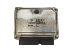 Calculateur 038906012AT 0281010062 Seat VW Bosch 3310