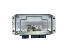 Calculateur 0261206943 9638765680id05 26FM0886 PSA Bosch 62725