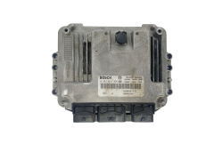 Calculateur Renault 0281013366 8200601334 8200631560 Bosch 45450