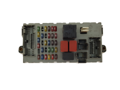 Boîtier Fusibles Fiat 46774357 NPL 46552681 CPL Delphi 20551