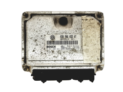 Calculateur 030906032AT 0261206824 Seat Bosch 19119