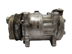 Compresseur De Climatisation Renault Espace 2 7700863108 SD-709 7718 Sanden 7209 Compresseur De Climatisation Renault Espace 2 7700863108 SD-709 7718 Sanden 7209