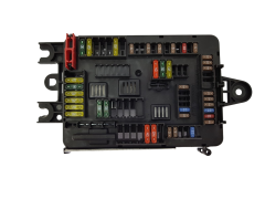 Boîtier Fusibles 6114 V8 9337881 01 19447.000.001 BMW