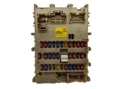 Boîtier Fusibles Nissan 243505M300