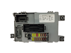 Boîtier Fusibles Fiat 00518263170 28205372 Delphi 19738 Boîtier Fusibles Fiat 00518263170 28205372 Delphi 19738