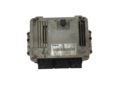 Calculateur 0281017065 8200935115 8201105714 Renault Bosch 16660