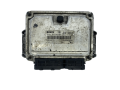 Calculateur 8200199718 8200085921 0281010502 Renault Bosch