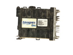 Calculateur 443907311B 0261200261 VW Bosch 24804