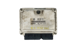 Calculateur 045906019C 0281010697 VW Bosch 38744