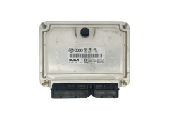 Calculateur VW Audi 8E0907401J 0281011387 Bosch 42826