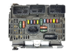 Calculateur PSA BSM-L06-00 9657718780 S118983006K Siemens