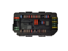 Boîtier Fusibles 6114 V7 9337879 01 19451.000.001 BMW