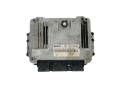 Calculateur 0281011276 8200305678 8200304606 Renault Bosch 35837