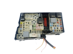 Boîtier Fusibles Ford AV6T-14A067-AD E02345500 37935
