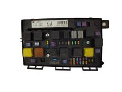 Boîtier Fusibles 13250232 KA 5DK009464-30 Opel GM 18817